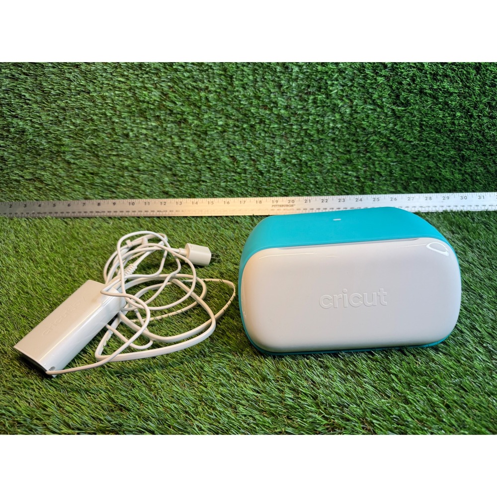 Cricut Joy Smart Cutting Machine Teal White Compact DIY Vinyl Cutter 2007992
